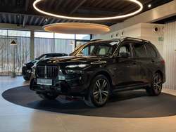 X7 40i