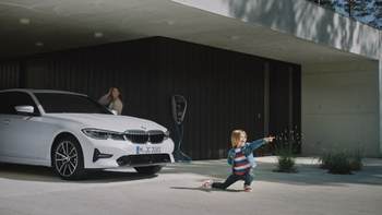 BMW M-Cars Plug In