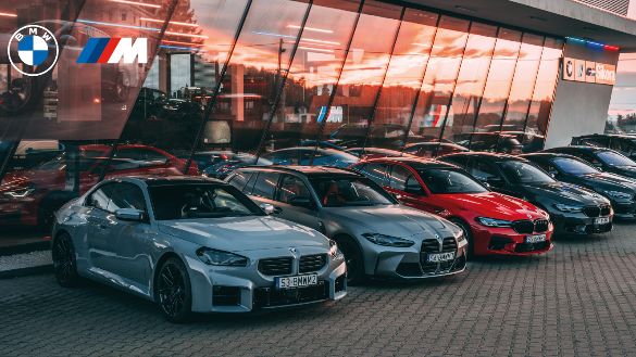 Modele BMW z rocznika 2023 z korzyścią nawet do 276 000 PLN. Poznaj najlepsze oferty.