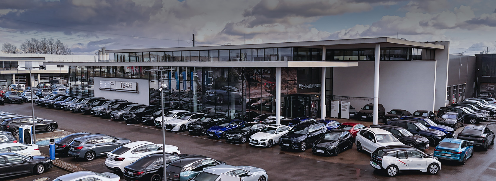 Autoryzowany Serwis BMW TEAM. ODKRYJ ŚWIAT BMW. Autoryzowany Serwis BMW TEAM.