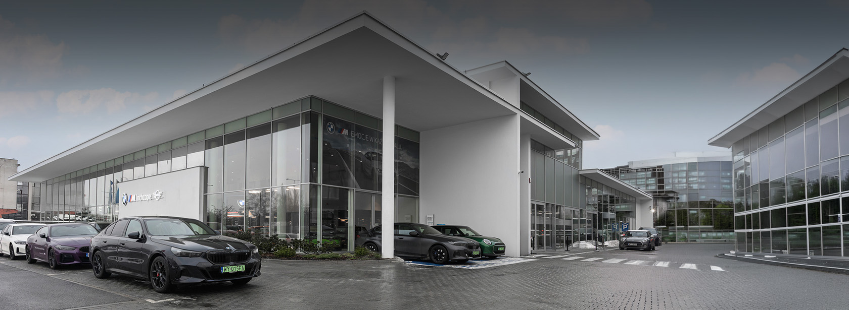 Salon Dealer BMW Inchcape Warszawa.