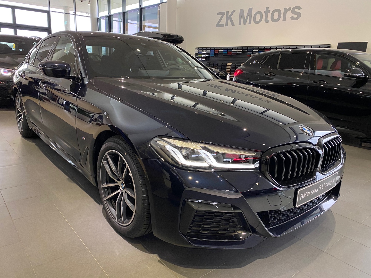 Bmw Seria 5 Limuzyna 520d Xdrive Sedan Czarny Nowy Dealer Bmw Zk Motors