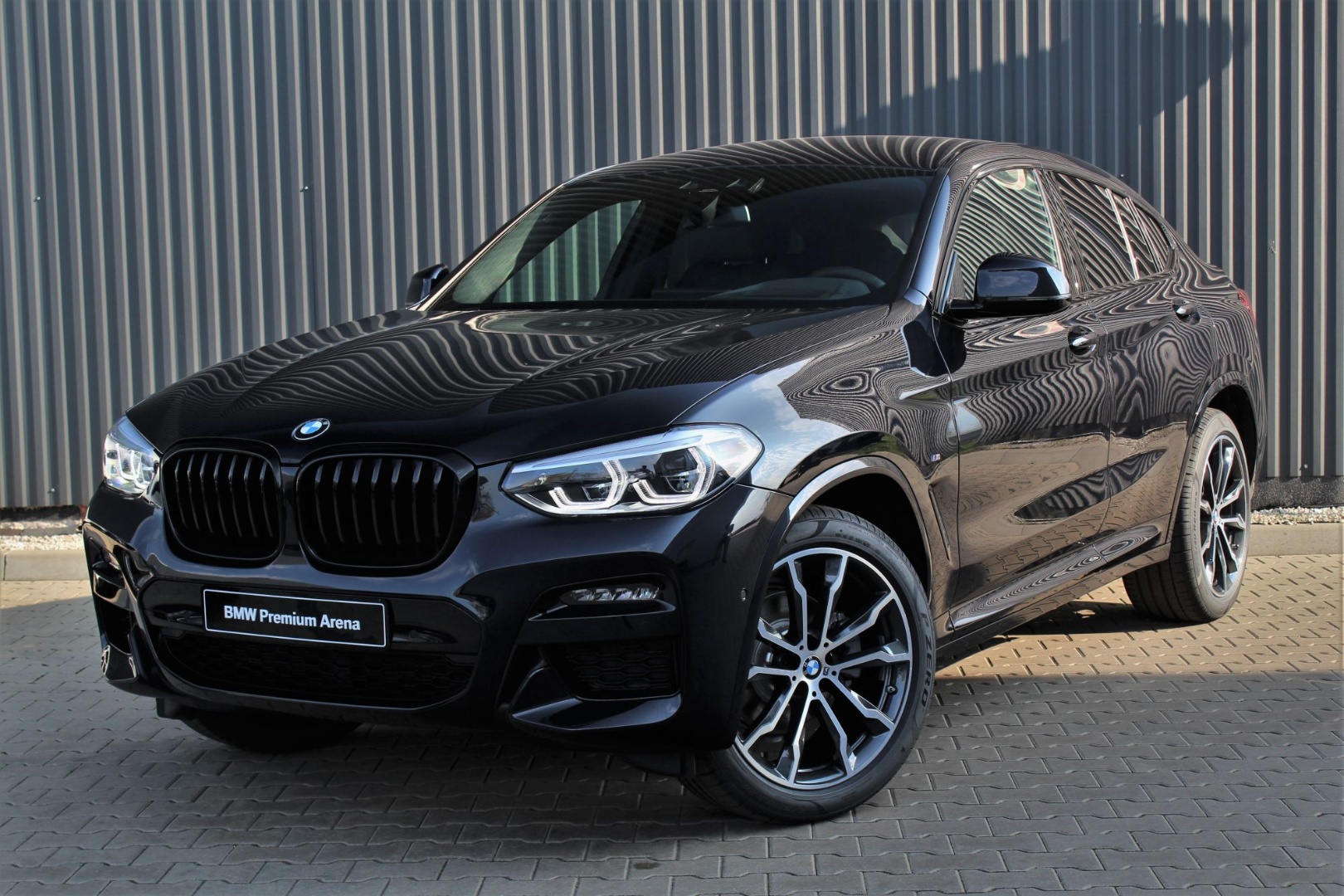 Когда выпустили bmw x4