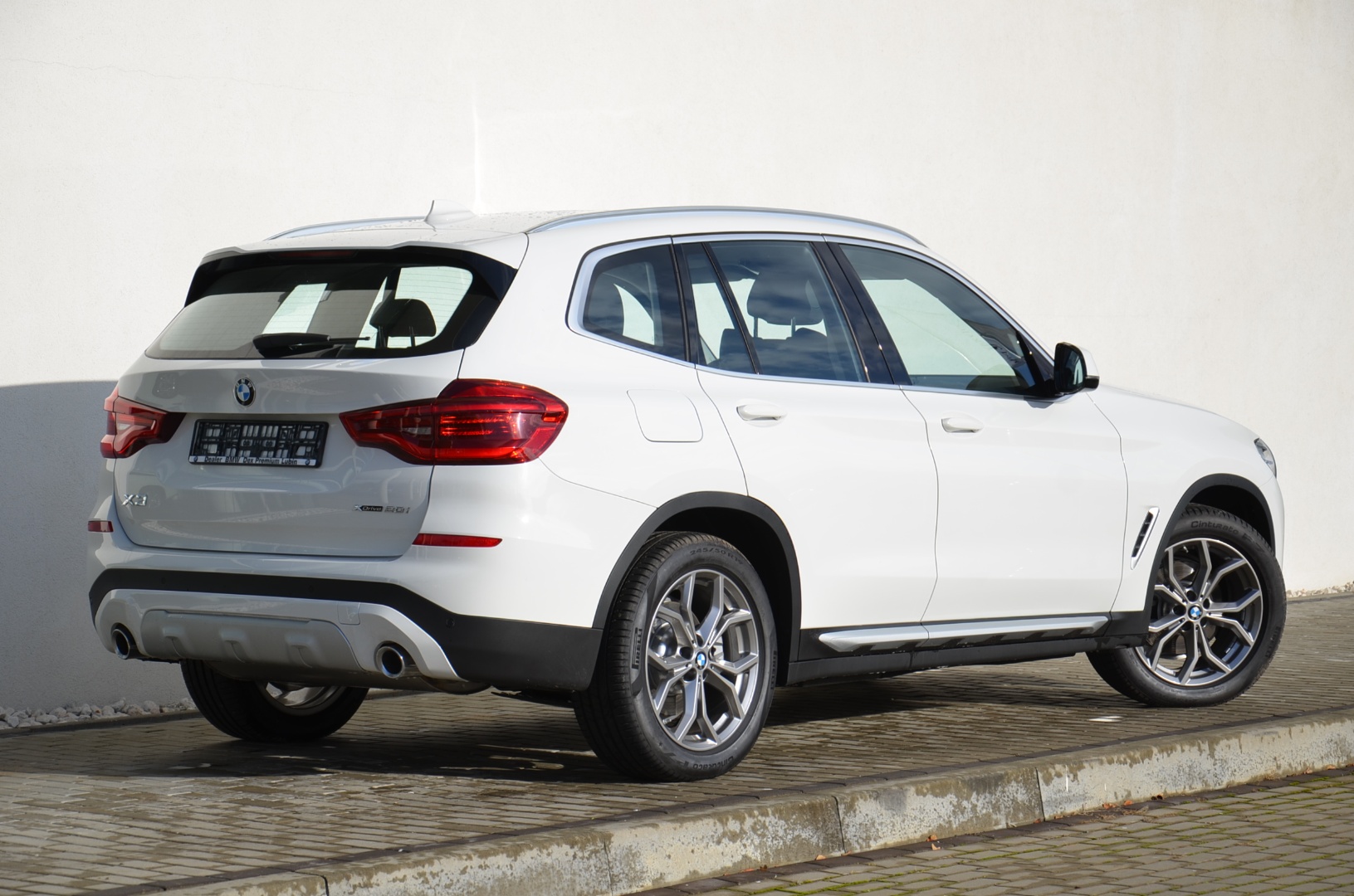 Bmw x3 где vin номер